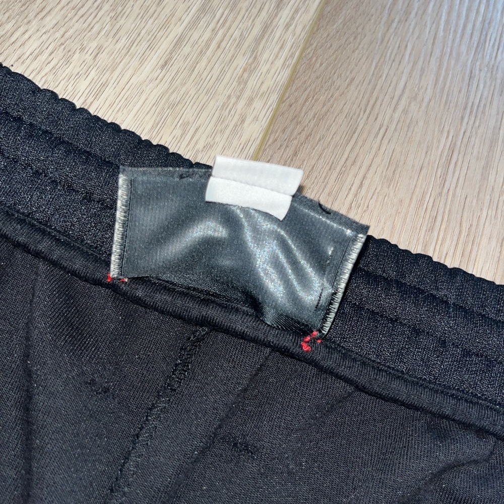 Gucci Web Stripe Interlocking G Shorts - Picture 6 of 10